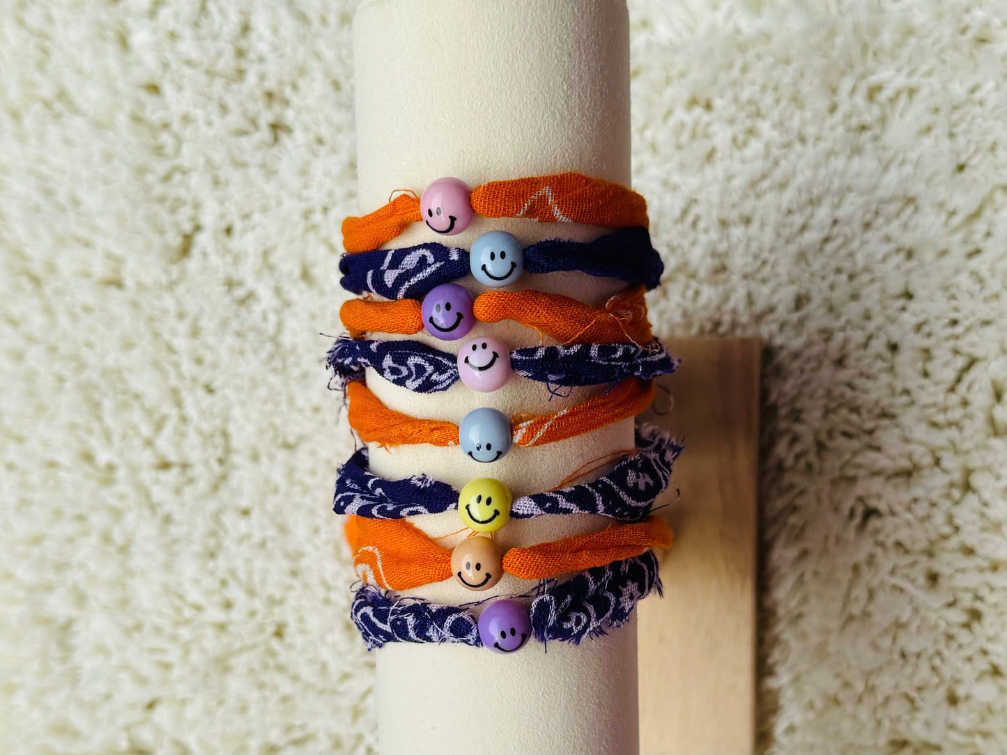 SMILEY BANDANA BRACELET