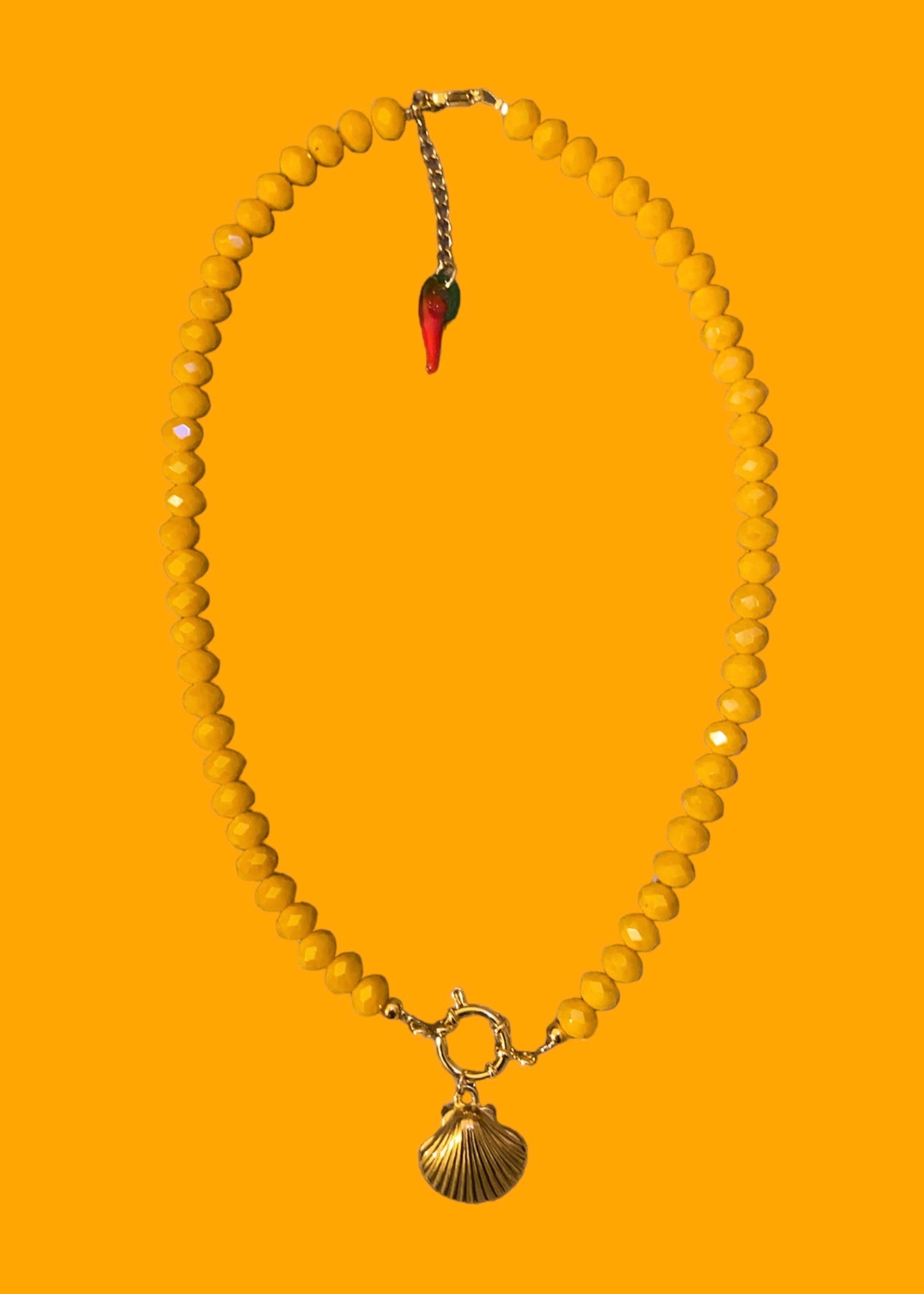 ORANGE SHELL NECKLACE