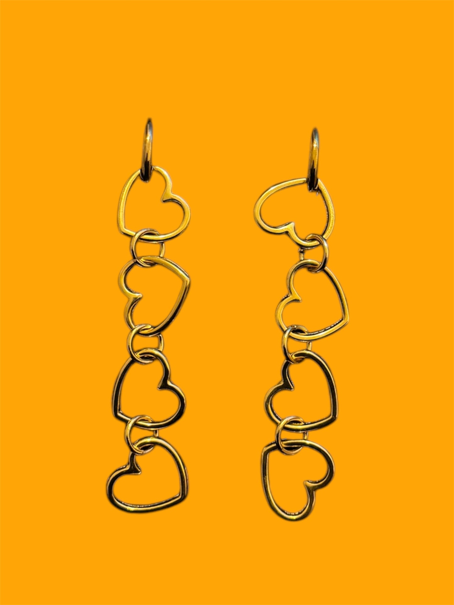 CHUNKY HEART EARRINGS